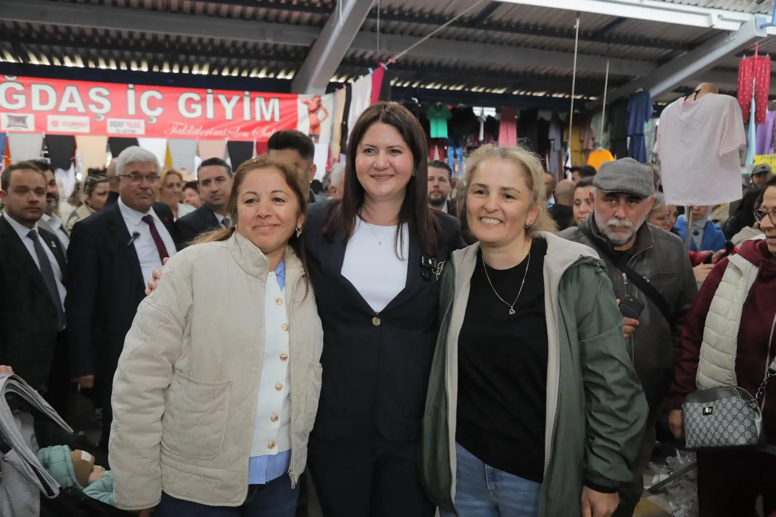 BALKAN PAZARI YENİ YÜZÜYLE HİZMETE BAŞLADI galeri görseli